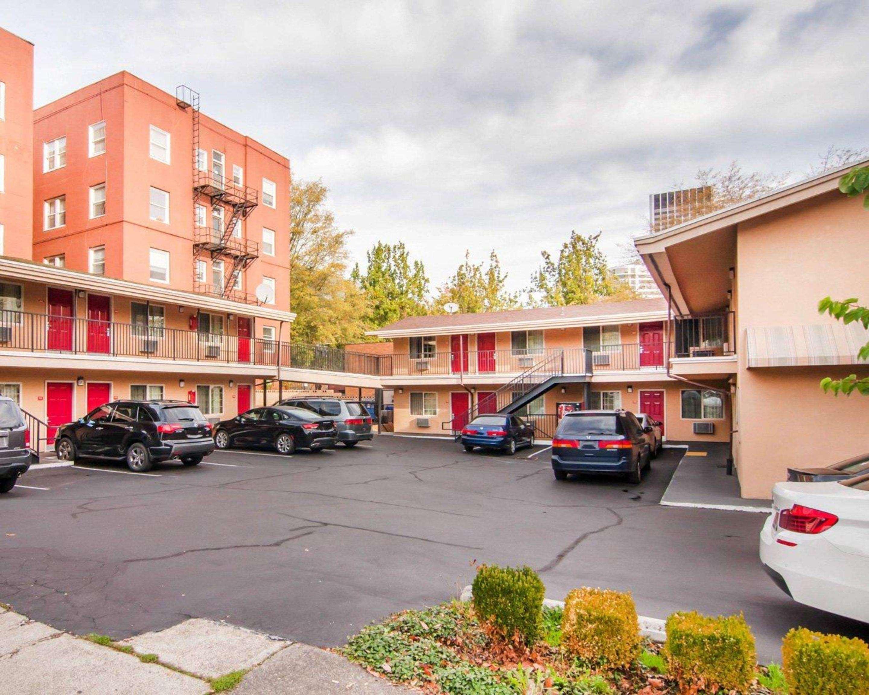 Econo Lodge City Center Portland Exterior photo