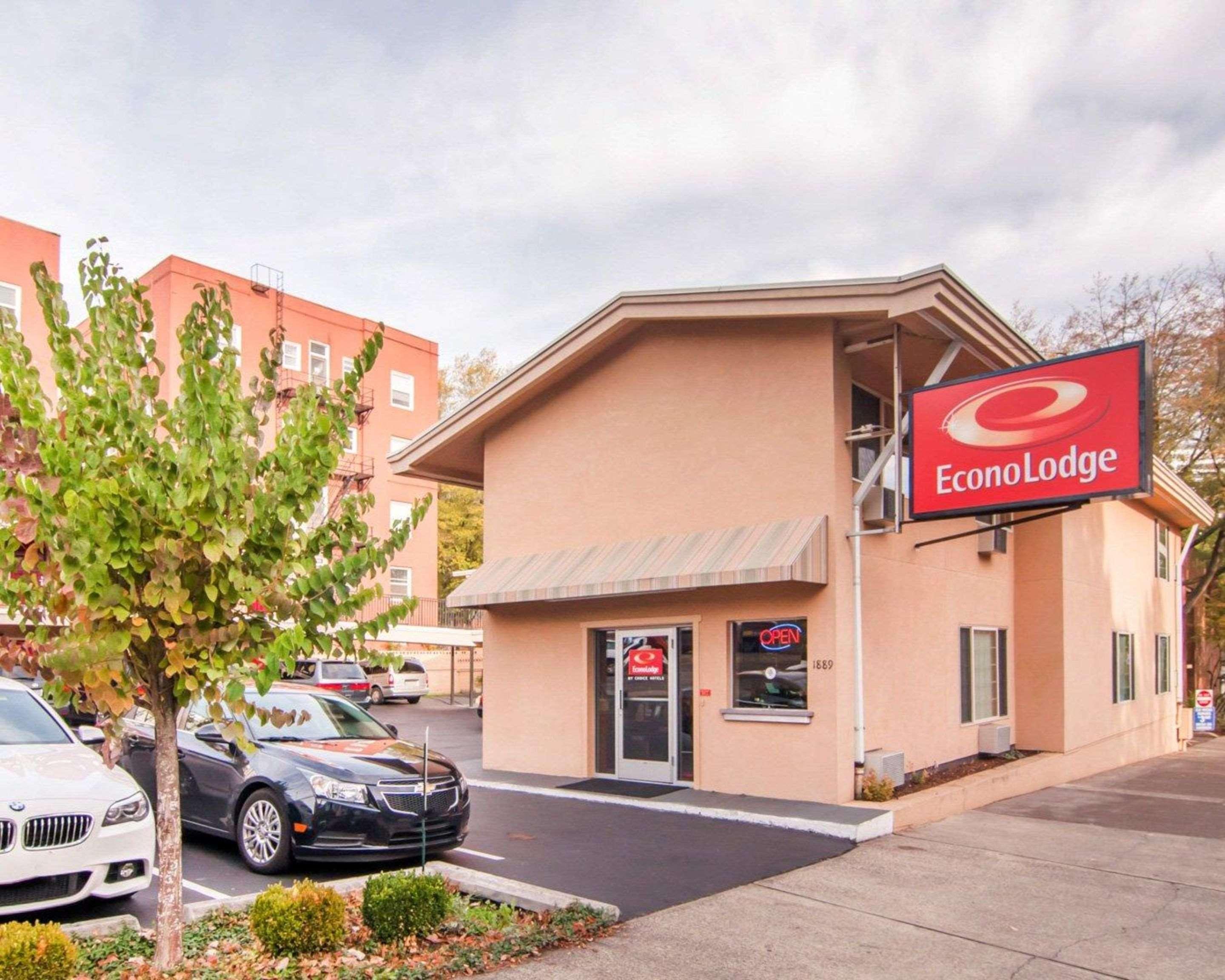 Econo Lodge City Center Portland Exterior photo